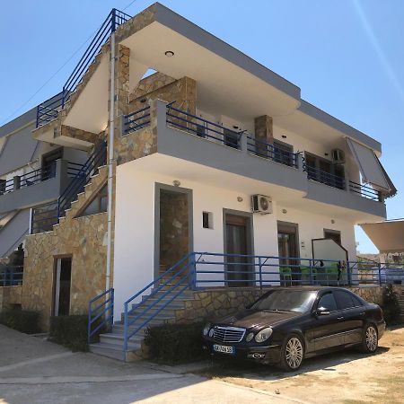 Guesthouse Jasmine Ксамил Екстериор снимка