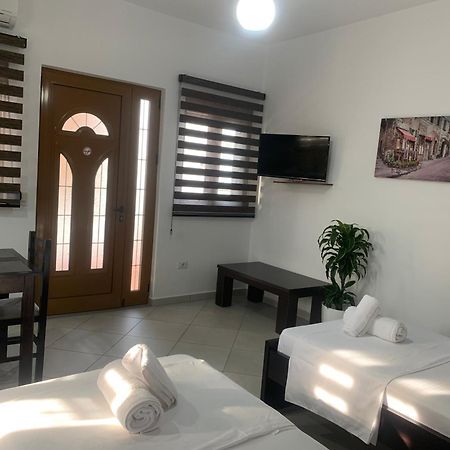 Guesthouse Jasmine Ксамил Екстериор снимка