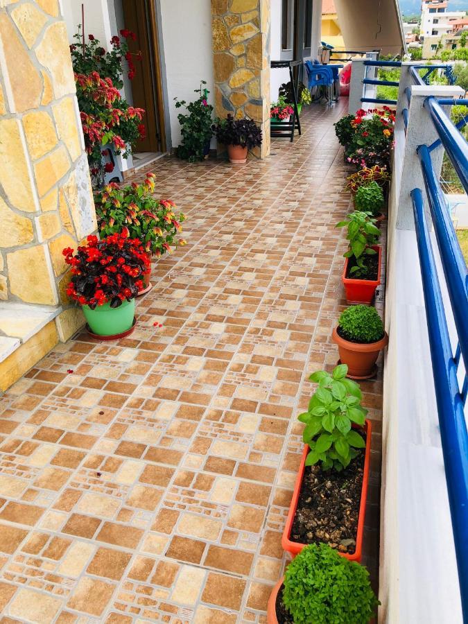 Guesthouse Jasmine Ксамил Екстериор снимка