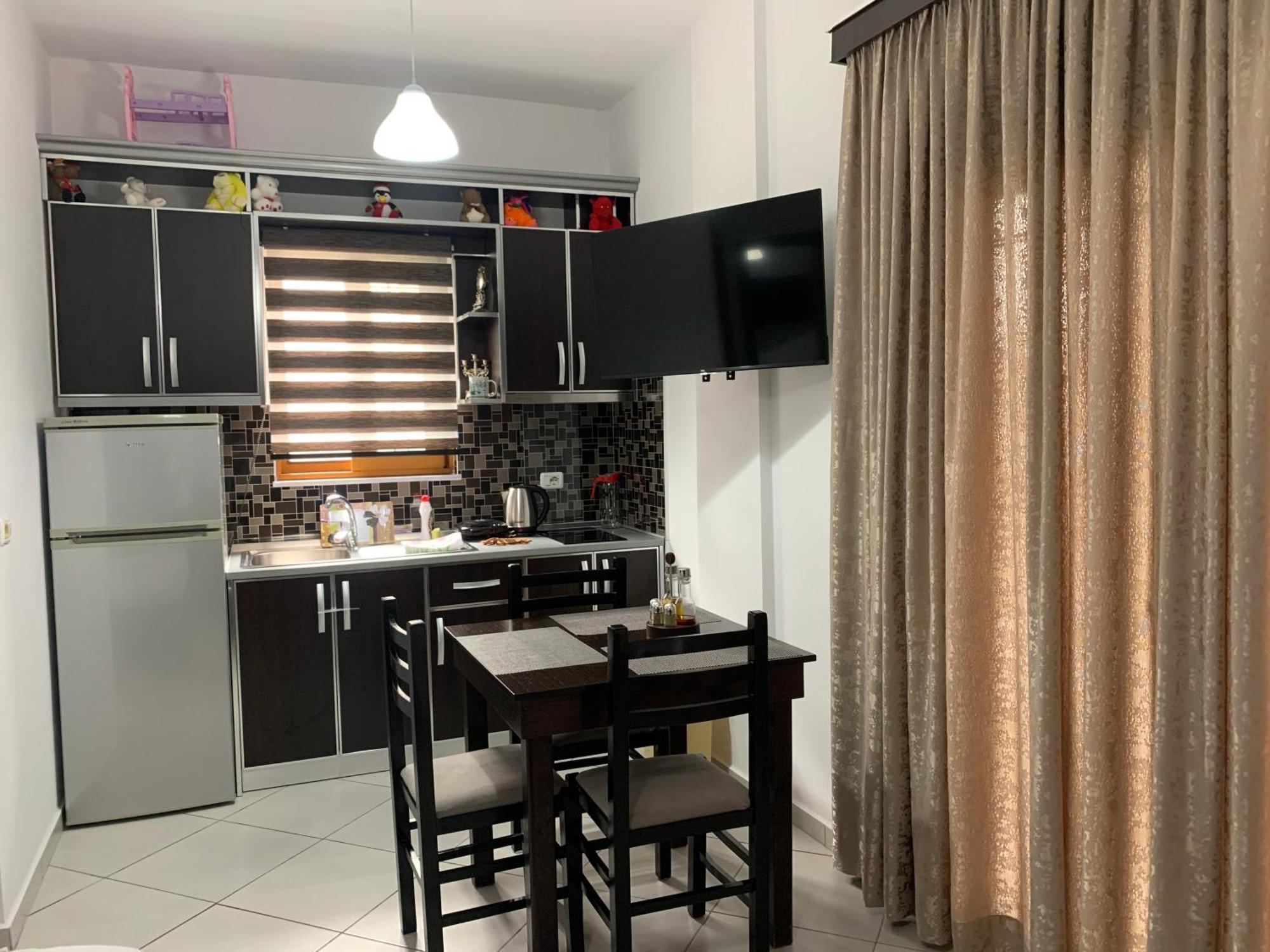 Guesthouse Jasmine Ксамил Екстериор снимка