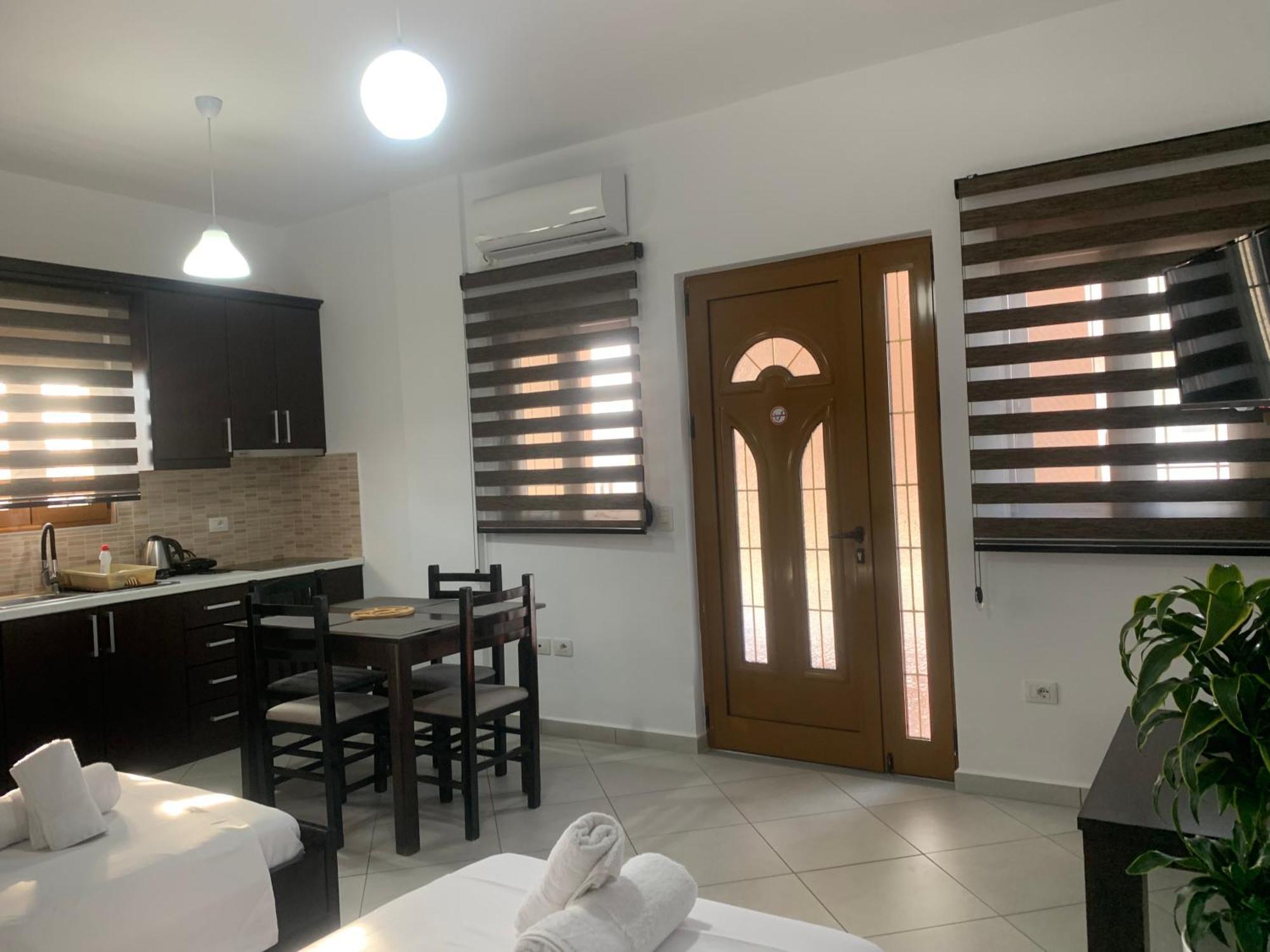 Guesthouse Jasmine Ксамил Екстериор снимка